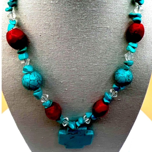Turquoise Howlite & Red Beaded Necklace With Cross Pendant. N37 - Picture 2 of 9
